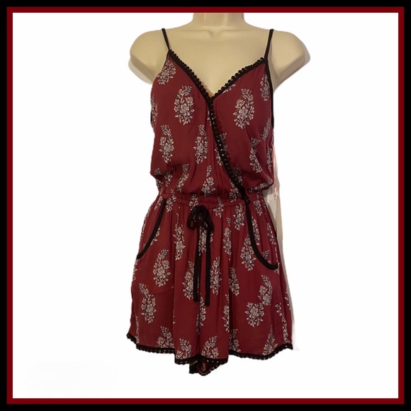 Band of Gypsies Dresses & Skirts - NWT BAND OF GYPSIES Maroon Floral Romper M
